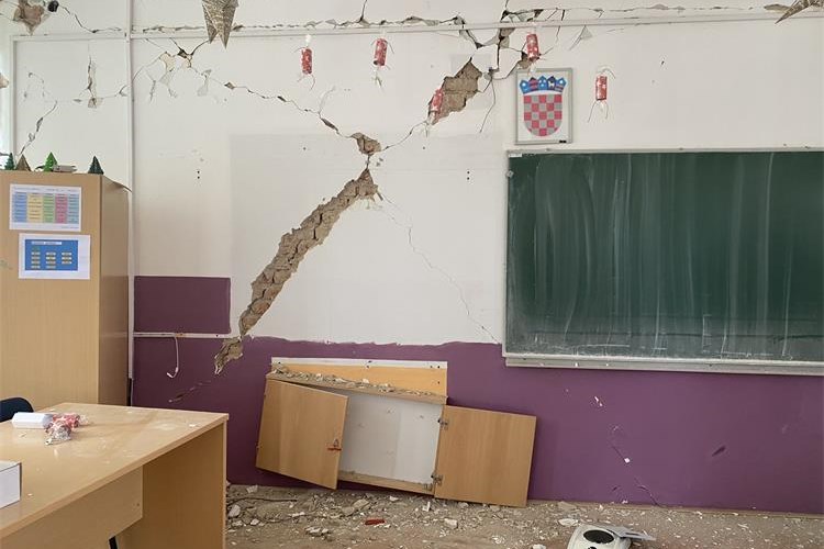 Redovna nastava u 44 škole na potresom pogođenom području